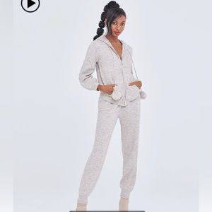 Pom-Pom Hoodie & Jogger SET- Gabrielle Union Collection sz M